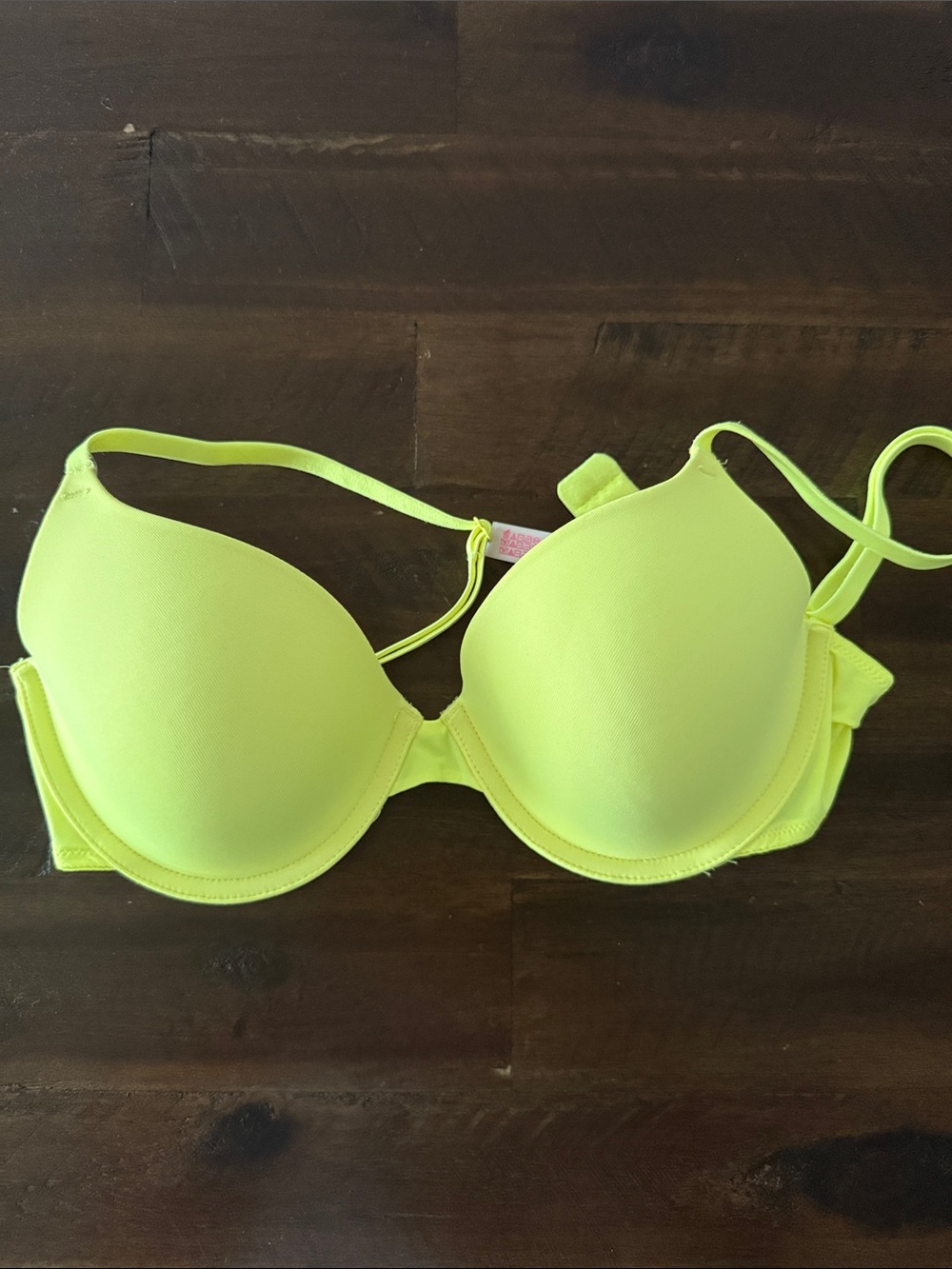PINK Victoria's Secret wear everywhere t-shirt lightly lined bra
